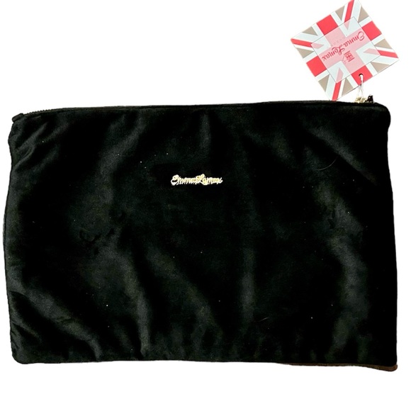 EMMA LOMAX (London) Lips Embroidered Velvet Cosmetic Pouch NWT - Picture 2 of 7